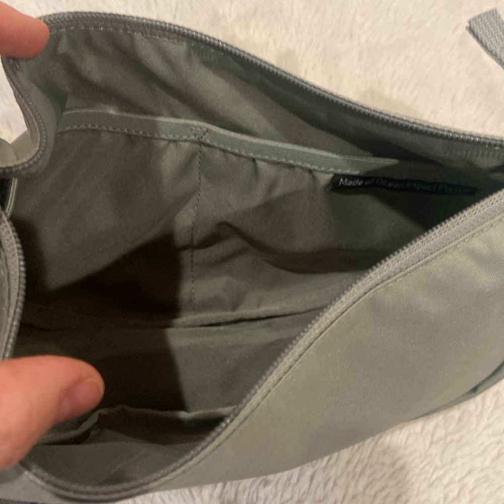 NWT Got Bag Moon Bag Sage Green - Picture 6 of 6